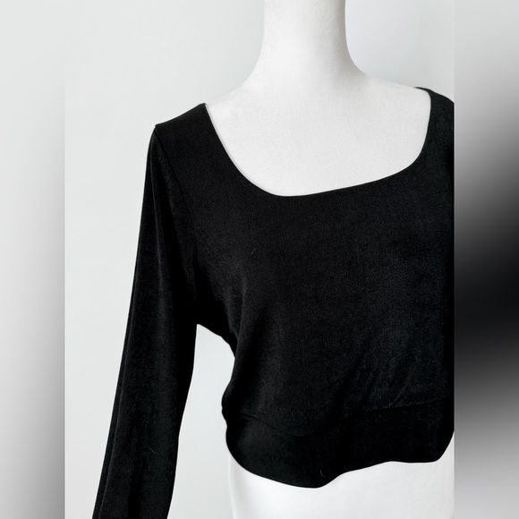 BP Black Long Sleeve Crop - Picture 2 of 4